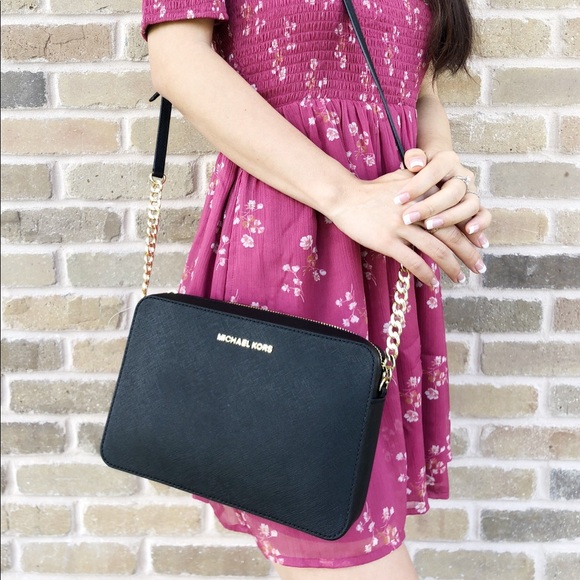 Gaby’sBags👜💕-NWT Michael Kors LG Crossbody Black - Picture 2 of 8